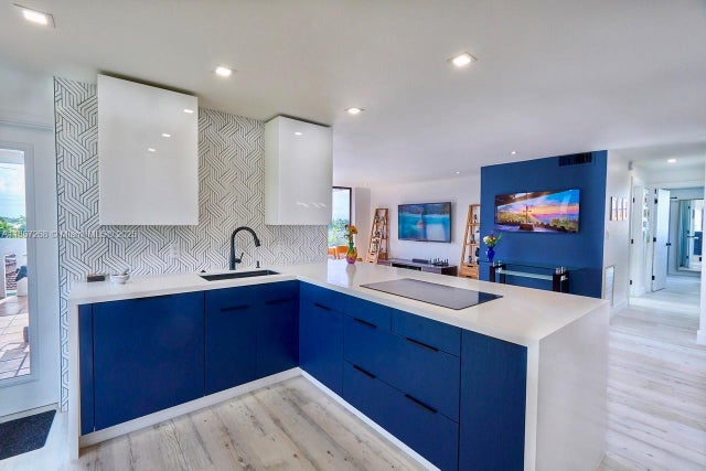 3545 Ne 166th St 510, North Miami Beach