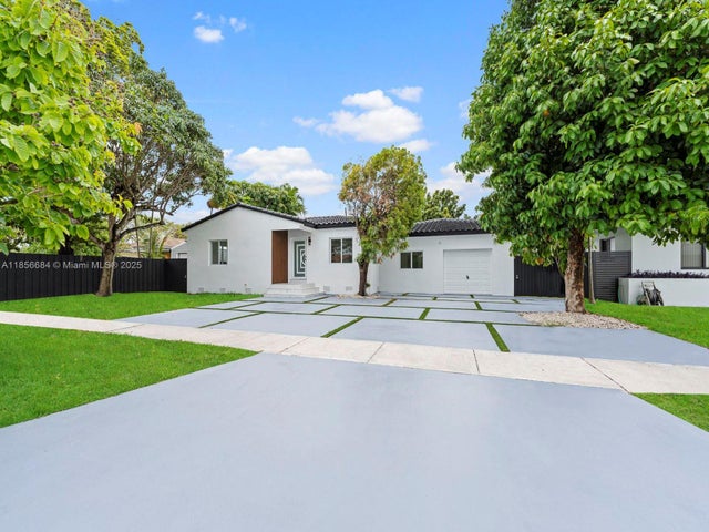 1 of 41 - 6820 Sw 28th Ter, Miami, FL