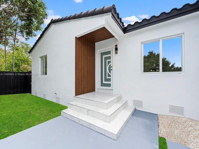 3 of 41 - 6820 Sw 28th Ter, Miami, FL