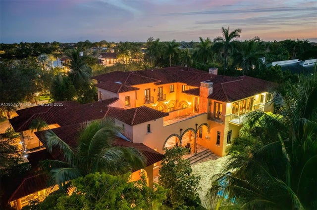 5 of 56 - 221 Casuarina Concourse, Coral Gables, FL