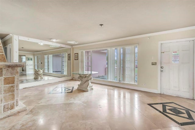 3 of 30 - 5520 Johnson St, Hollywood, FL