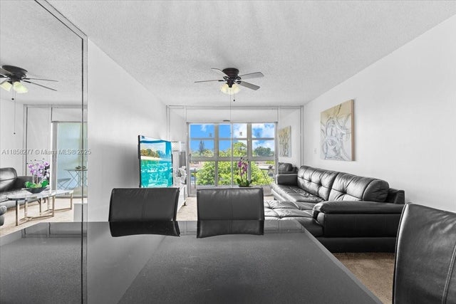 5 of 50 - 8345 Sunrise Lakes Blvd 306, Sunrise, FL