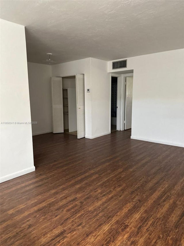 4 of 17 - 12590 Ne 16th Ave 405, North Miami, FL