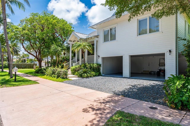 2 of 59 - 285 W Enid Dr, Key Biscayne, FL