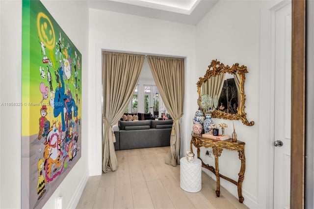 4 of 59 - 285 W Enid Dr, Key Biscayne, FL