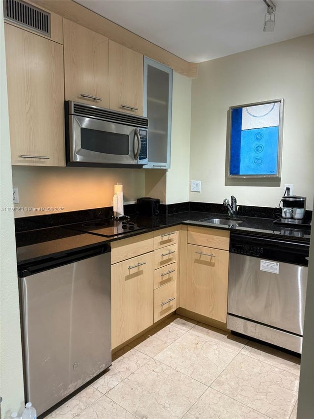 4 of 11 - 2670 E Sunrise Blvd 303, Fort Lauderdale, FL