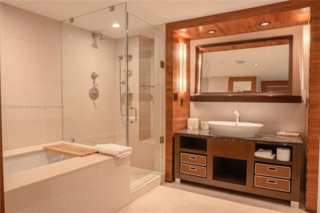 5 of 13 - 6801 Collins Ave 1002, Miami Beach, FL