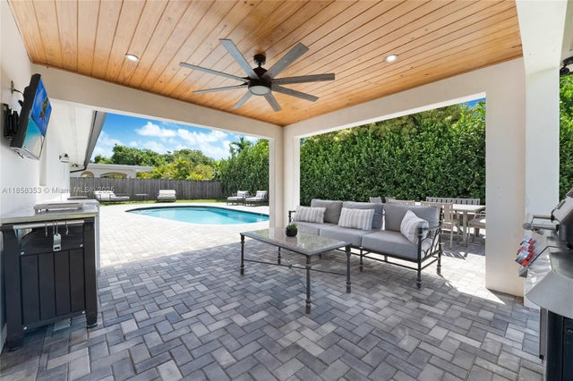 2 of 21 - 18573 Sw 89th Pl, Cutler Bay, FL