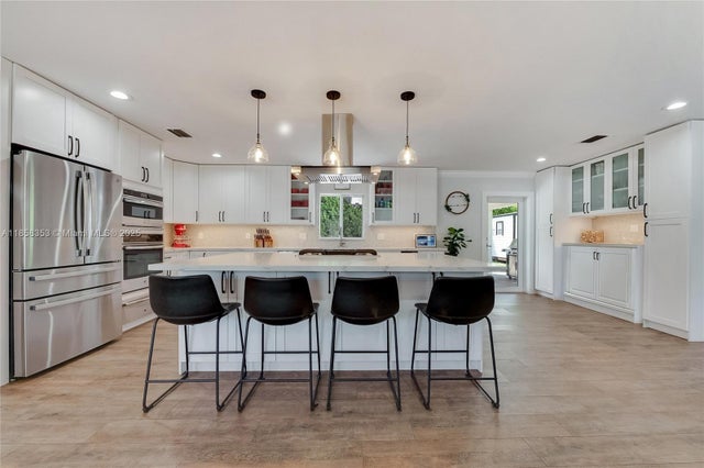3 of 21 - 18573 Sw 89th Pl, Cutler Bay, FL
