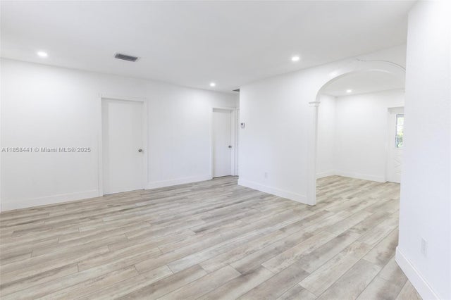 5 of 31 - 6440 Sw 20th St, Miramar, FL