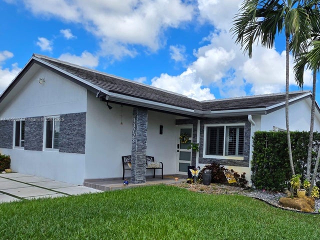 13723 Sw 15th St, Miami