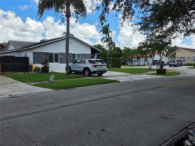 5 of 31 - 13723 Sw 15th St, Miami, FL
