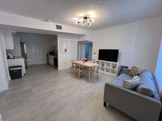 3 of 13 - 13725 Nw 4th Ct, North Miami, FL
