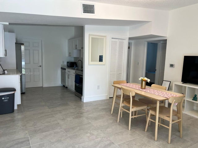 4 of 13 - 13725 Nw 4th Ct, North Miami, FL