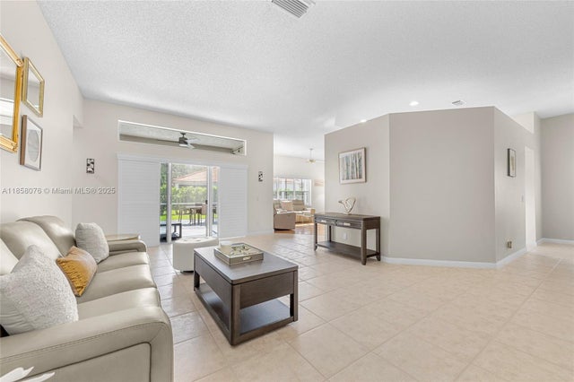 3 of 26 - 4265 Palmetto Trl, Weston, FL