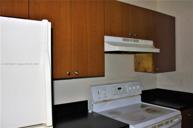 2922 Nw 55th Ave 2b, Lauderhill