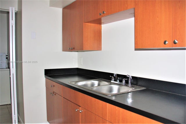 3 of 17 - 2922 Nw 55th Ave 2b, Lauderhill, FL