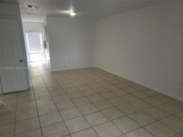 4 of 16 - 1616 Ne 5th St, Homestead, FL