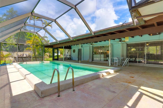 5 of 12 - 8340 Sw 154th Ter, Palmetto Bay, FL