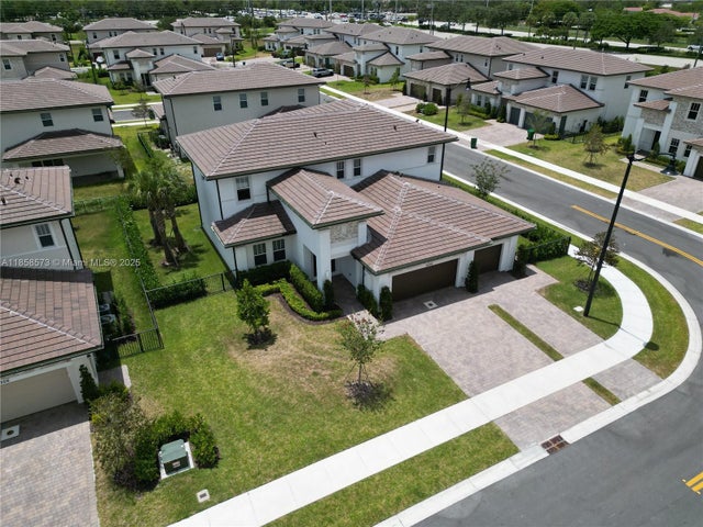 3 of 34 - 12336 Sw 43rd Ct, Davie, FL