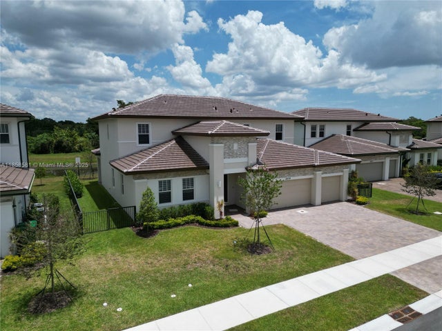 3 of 32 - 12239 Sw 43rd St, Davie, FL
