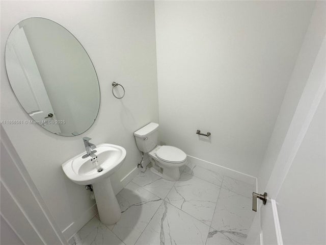 5 of 32 - 12239 Sw 43rd St, Davie, FL