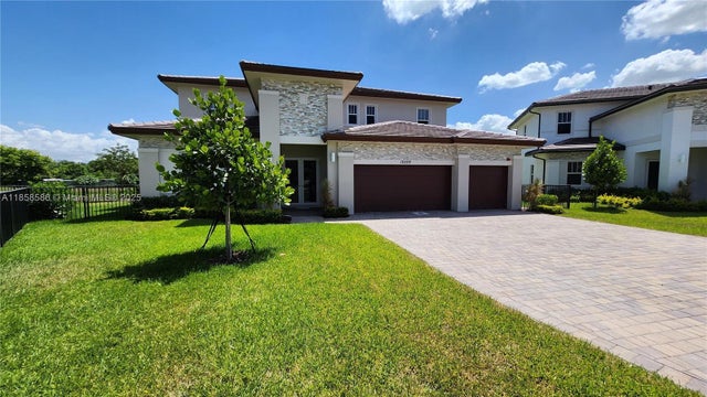 1 of 31 - 12209 Sw 43rd St, Davie, FL
