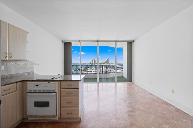 4 of 14 - 555 Ne 15 Steet 515, Miami, FL