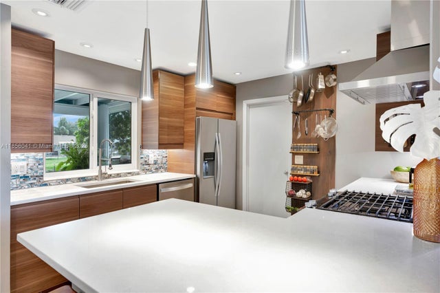 3 of 68 - 553 Riverside Drive, Palm Beach Gardens, FL