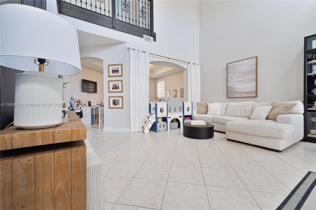 4 of 28 - 16258 Sw 68th Ter, Miami, FL