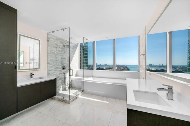 2 of 84 - 851 Ne 1st Ave 3011, Miami, FL