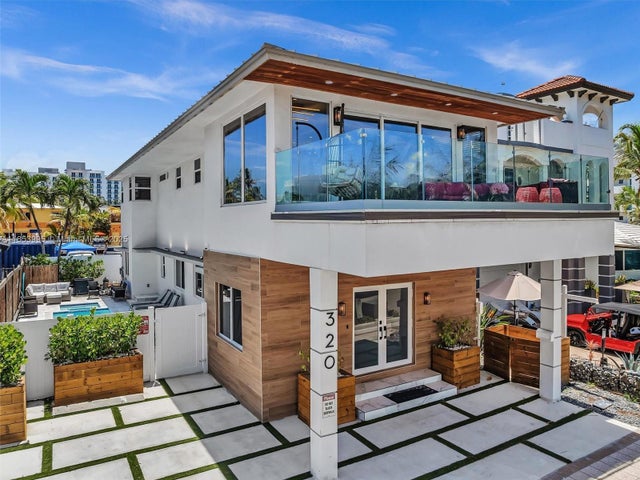 2 of 34 - 320 Missouri St, Hollywood, FL