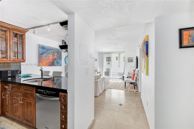 2 of 27 - 345 Ocean Dr 211, Miami Beach, FL