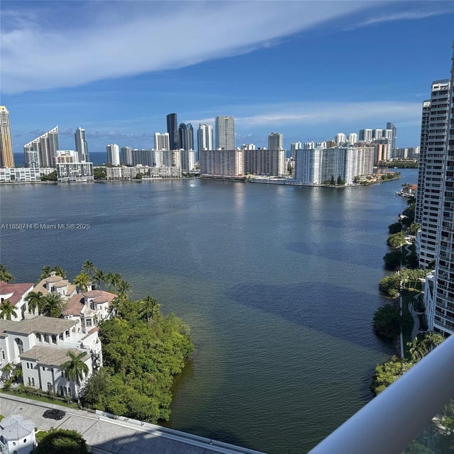 2 of 44 - N/A, Aventura, FL