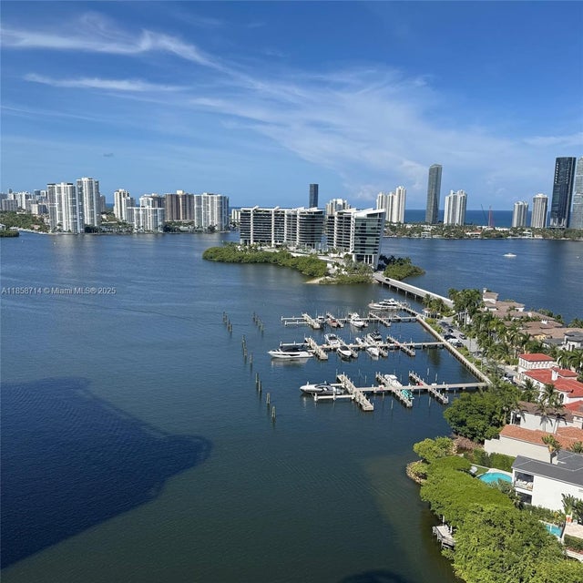 4 of 44 - N/A, Aventura, FL