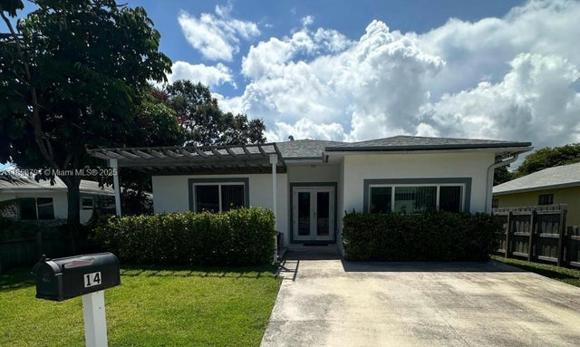 1 of 19 - 14 Sw 7th Ave, Dania Beach, FL