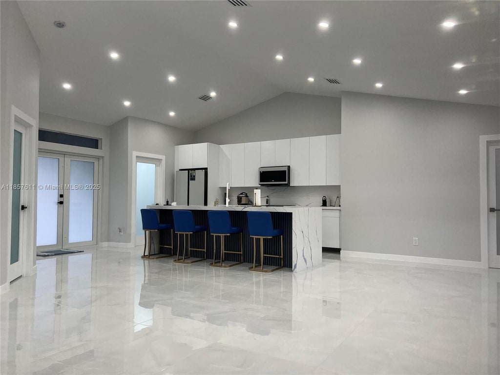 2214 Nw 1 Ter, Cape Coral