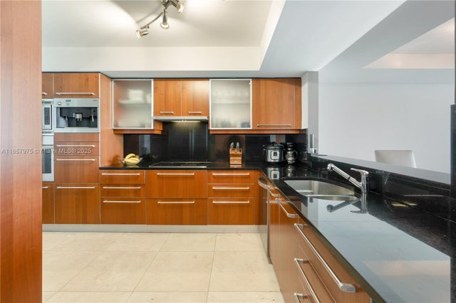 4 of 16 - 1331 Brickell Bay Dr 2709, Miami, FL