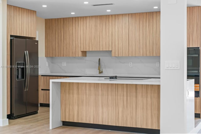 1 of 24 - 2101 Ne 54th Ct, Fort Lauderdale, FL