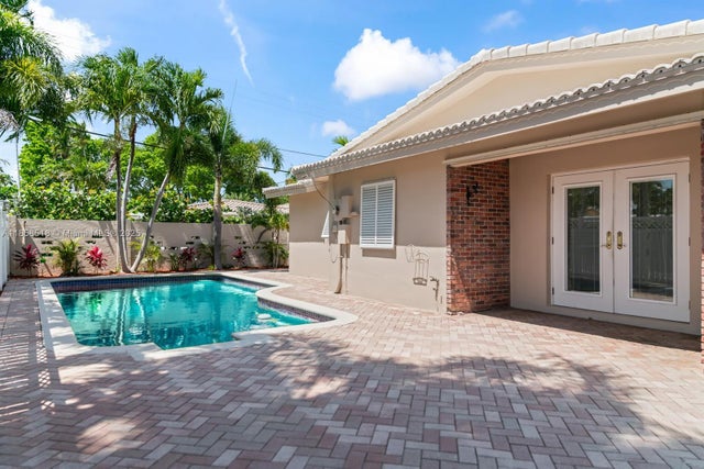 4 of 24 - 2101 Ne 54th Ct, Fort Lauderdale, FL