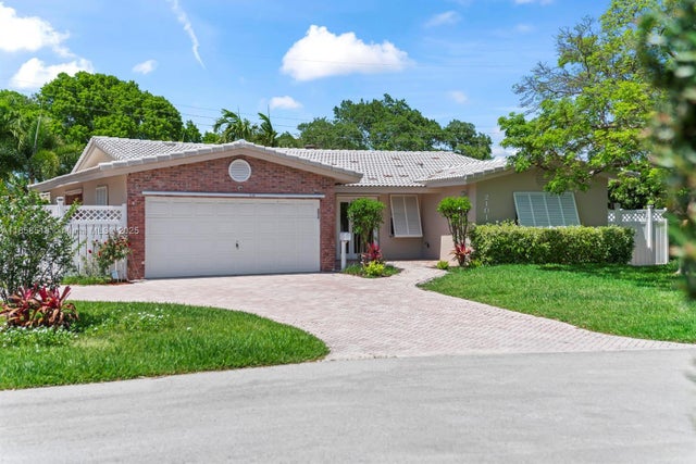 5 of 24 - 2101 Ne 54th Ct, Fort Lauderdale, FL