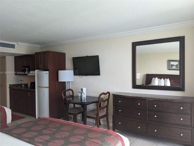 2 of 2 - 19201 Collins Ave 615, Sunny Isles Beach, FL