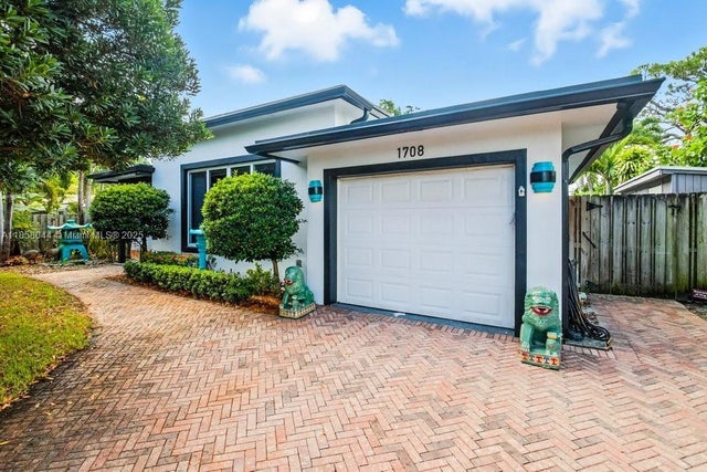3 of 67 - 1708 Ne 47th St, Oakland Park, FL