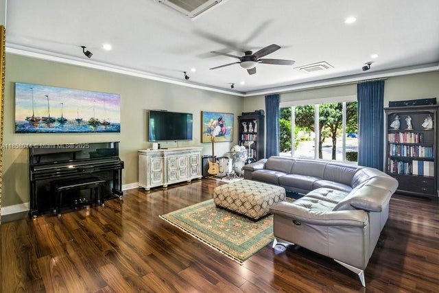 5 of 67 - 1708 Ne 47th St, Oakland Park, FL