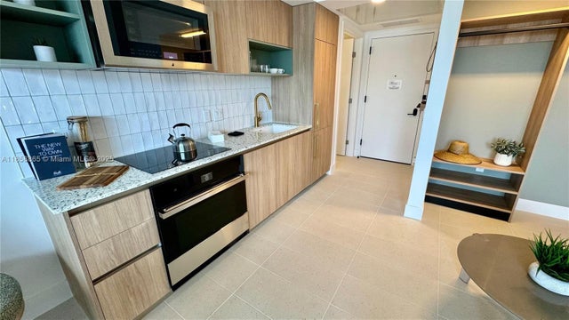 4 of 46 - 601 Ne 1 Ave 4010, Miami, FL