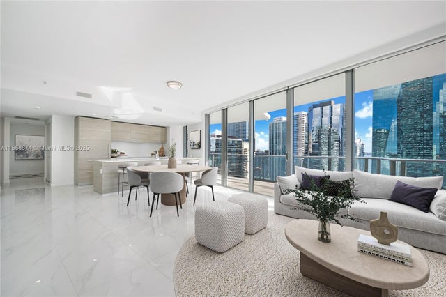4 of 13 - 1300 S Miami Ave 1705, Miami, FL