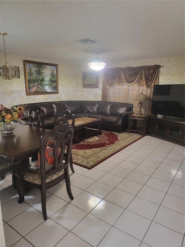 4 of 24 - 10877 Nw 8th St 10877, Pembroke Pines, FL