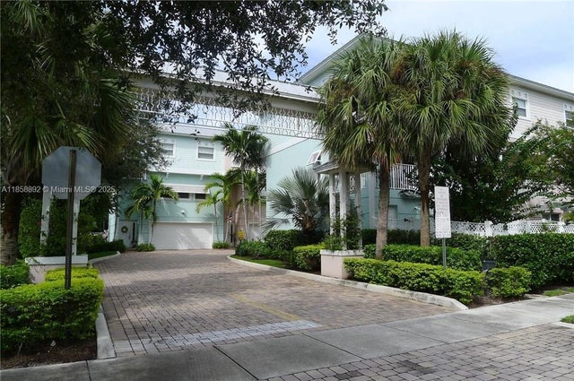 1 of 13 - 439 Ne 1st St, Pompano Beach, FL