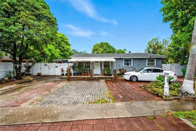 1 of 15 - 3633 Sw 17th St, Fort Lauderdale, FL