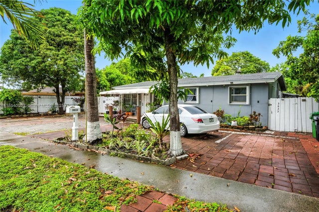 3 of 15 - 3633 Sw 17th St, Fort Lauderdale, FL
